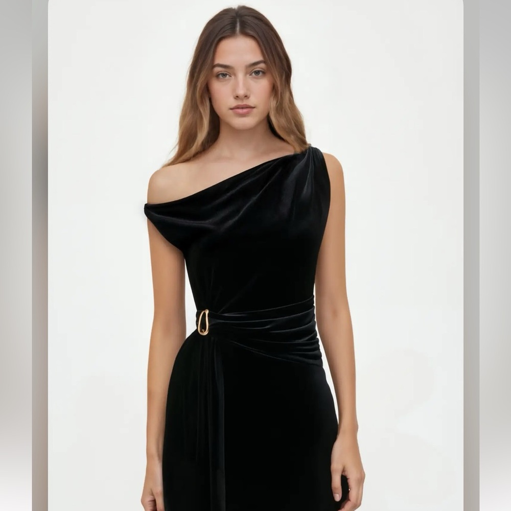 Cider VELVET ASYMMETRICAL NECKLINE DRAPED METAL DETAIL MAXI DRESS XXS